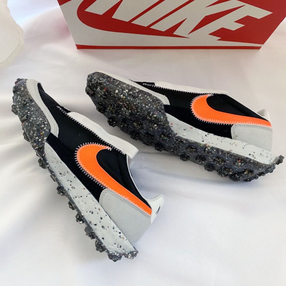 Nike Waffle Racer Crater Photon Dust Crimson Grey Black Women Shoes CT19… - Picture 2 of 8